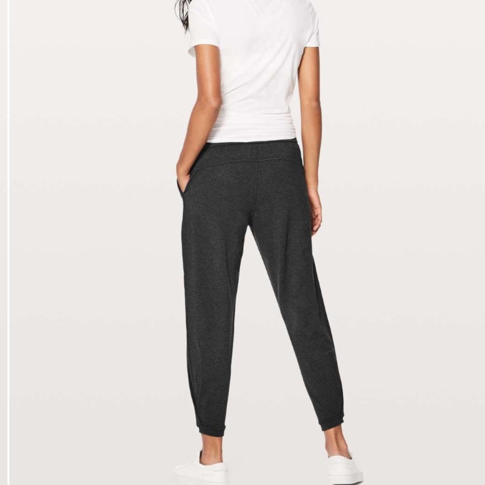 Lululemon Twisted & Tucked Pant 25" Heathered Mod Black
